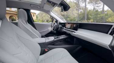 DS No7 - front seats