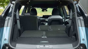 Peugeot 5008 - boot seats partially folded