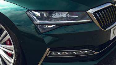 Skoda Superb Sleeper Edition - headlight