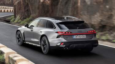 Audi A6 Allroad - rear action