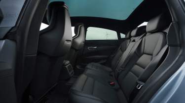 Audi e-tron GT - rear seats