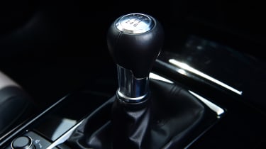 Mazda CX-30 - gear lever