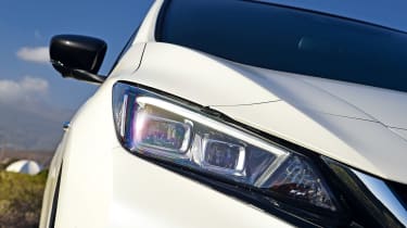 Nissan Leaf - front light