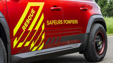 Renault Vision 4 Rescue concept - side detail