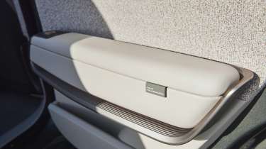 Volkswagen ID. Cross Concept - door detail