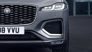 New%20Jaguar%20F-Pace%20facelift-19.jpg