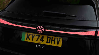 Volkswagen ID.7 Tourer - rear light bar
