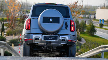 Denza B5 - rear down slope