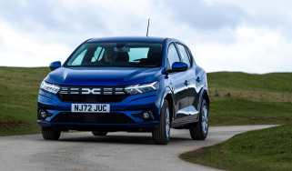 Dacia Sandero 1.0 TCe Expression - front tracking