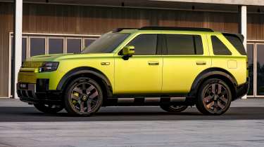 New Freelander 8 - front angled
