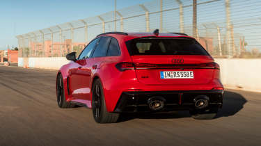 Audi RS 5 Avant - rear track