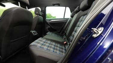 Volkswagen Golf GTE - seats