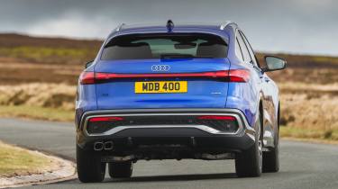 Audi Q5 Sportback - rear cornering