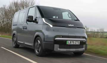 Kia PV5 - front tracking