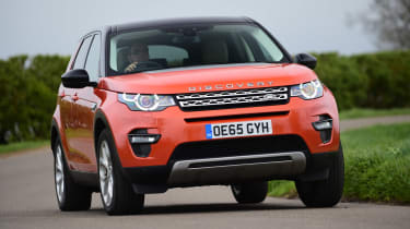 Land Rover Discovery Sport - front cornering