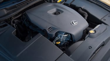 Used Lexus IS - engine