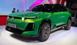 Citroen C5 Aircross concept Paris Motor Show - front 3/4