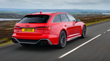 Audi RS 6 Performance - rear tracking