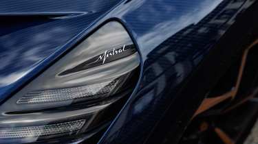 Bugatti Mistral - headlight detail