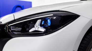 Mercedes C-Class facelift - front light