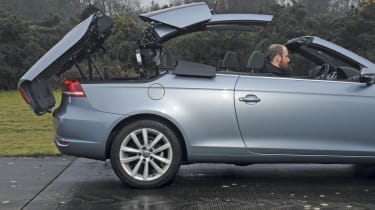 Volkswagen Eos roof