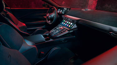 Aston Martin Vantage S - cabin