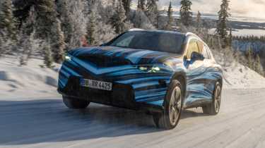 Mercedes GLC prototype - front tracking