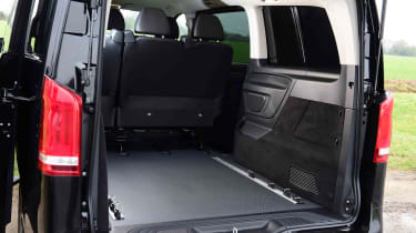 Mercedes Vito Crew Van 119 CDI Premium Night Edition - load area