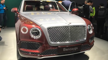 Bentley Bentayga PHEV - front