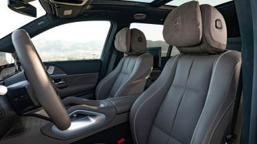 Mercedes GLS facelift - front seats