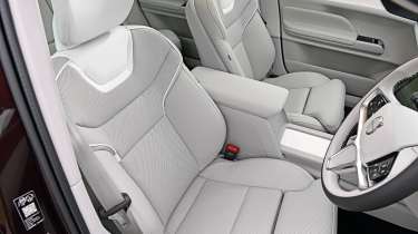 Volvo ES90 - front seats