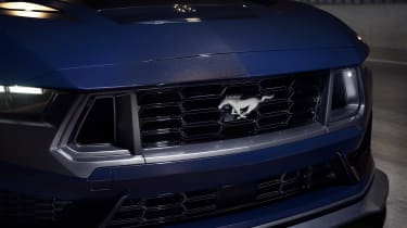 Ford Mustang Dark Horse - grille