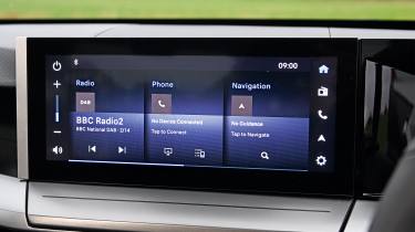 Vauxhall Frontera - infotainment