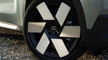 New MINI Countryman Cooper Exclusive - wheel