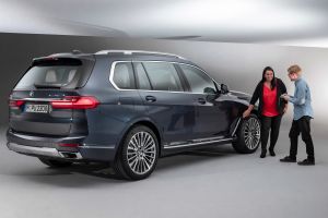 New BMW X7 studio shoot designer