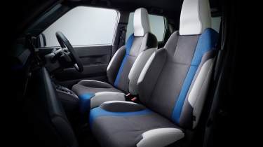 Honda Super-N - front seats