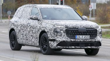 Audi Q7 spy shot - right front 3/4