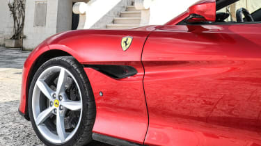 Ferrari Portofino - side detail