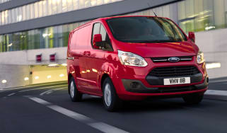 Ford Transit Custom front tracking