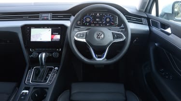 Volkswagen Passat GTE interior