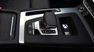 Audi Q5 40 TDI - transmission