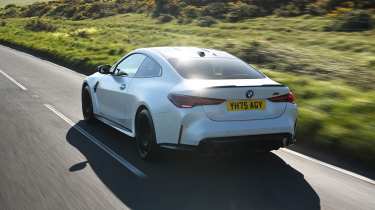 BMW M4 Competition - rear tracking