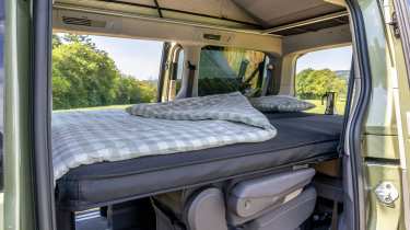 VW California Beach - bed