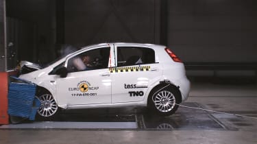 Fiat Punto scores first-ever zero-star Euro NCAP safety rating