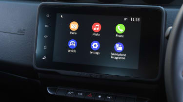 Dacia Duster - infotainment touchscreen