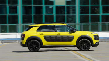 Used Citroen C4 Cactus - side action