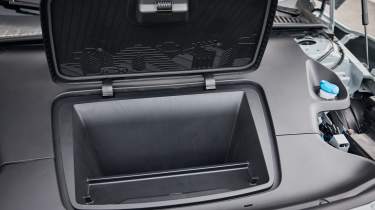 Volvo EX30 Cross Country - under-bonnet storage