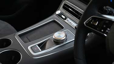 MGS6 EV Trophy Long Range - centre console