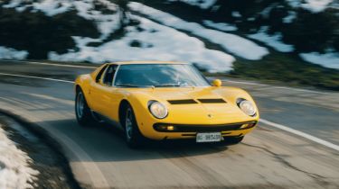 Lamborghini Miura - front cornering
