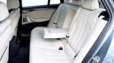 BMW 530d Touring - rear seats